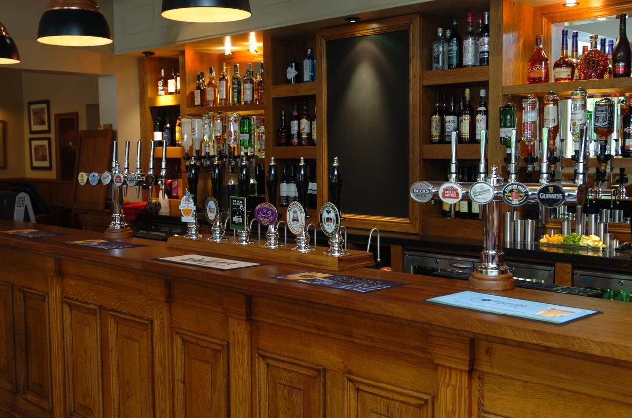The Bear'S Paw Hotel Warmingham Екстериор снимка The bar at the Old Mill